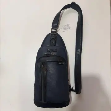 MEN'S BIGI 미사용 네이비 숄더백 합성 피혁