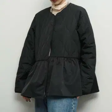 Shelly island 퀼트 페플럼 숏코트 새상품급