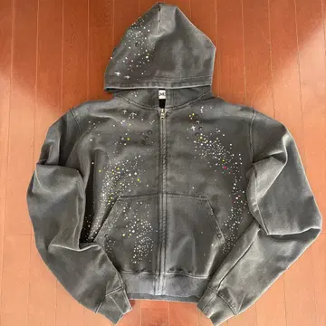 큐빅 집업 후드티