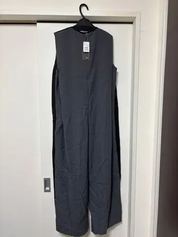 Aga 슬리브리스 롱 살로펫 그레이 블랙