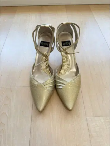 [ 히미코 ] 골드 세퍼레이트 펌프스 앵클 스트랩 24cm