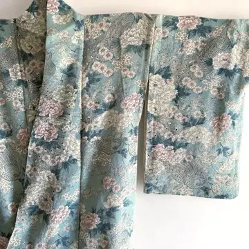 화려한 코몬 앤티크 크레이프 원단 이중 기모노