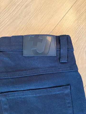 유니클로 +J 다크 네이비 스트레이트 데님 셀비지