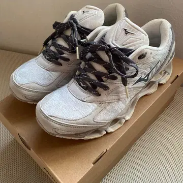 Mizuno Wave Prophecy 스니커즈 그레이 미사용 새상품