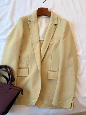 1시즌 착용 투모로우랜드 BACCA 자켓