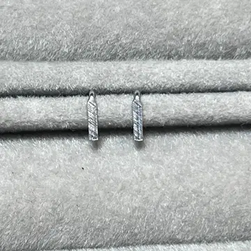 새상품 K10 WG 귀걸이 화이트 골드 심플 디자인