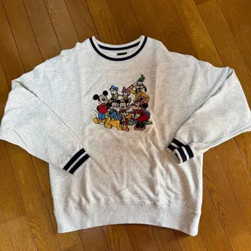 Julidy x Disney x moussy 콜라보 맨투맨