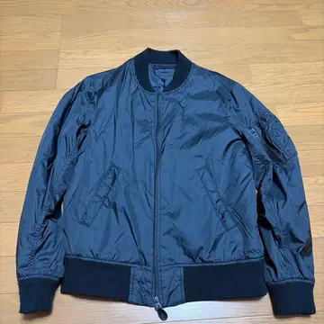 유니클로 블랙 MA-1 자켓