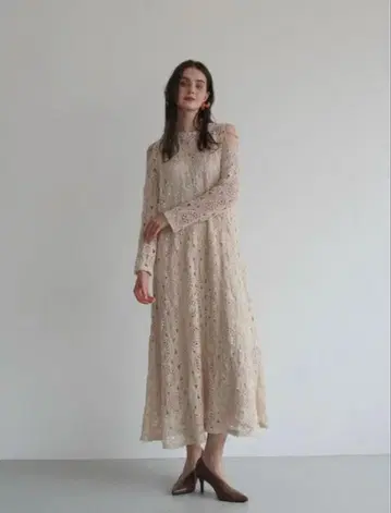 플레어 케미컬 레이스 원피스 아카