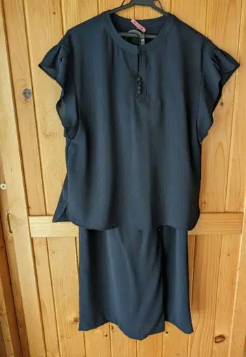 [ 새상품급 ] a.v.v. 봄/여름 상하의 스커트 세트