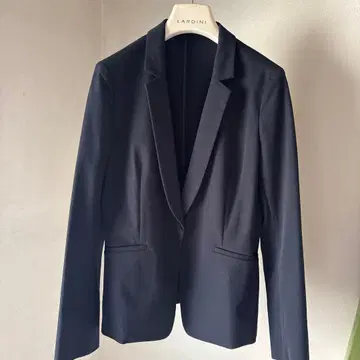 블랙 테일러드 자켓