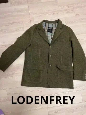 올리브 그린 테일러드 자켓