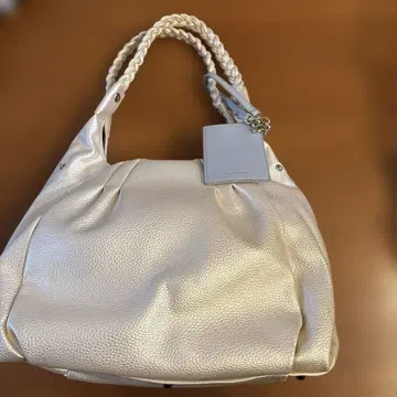 쿠미쿄쿠 핸드백 화이트