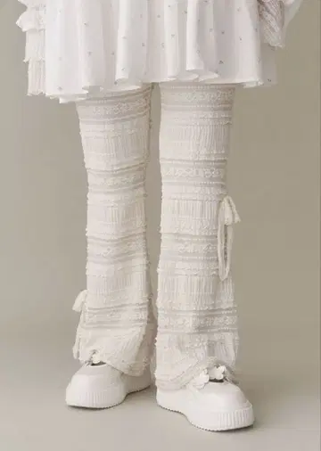 merryjenny 리본 레이스 플레어 팬츠