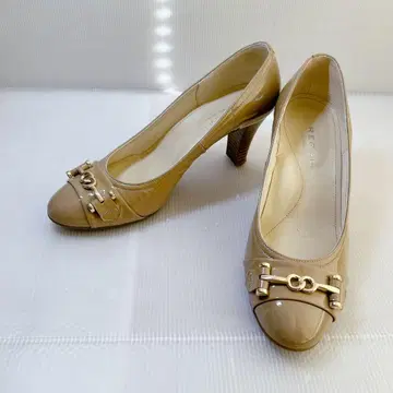 리갈 REGAL 펌프스 베이지 에나멜 골드 금장 장식 23.5