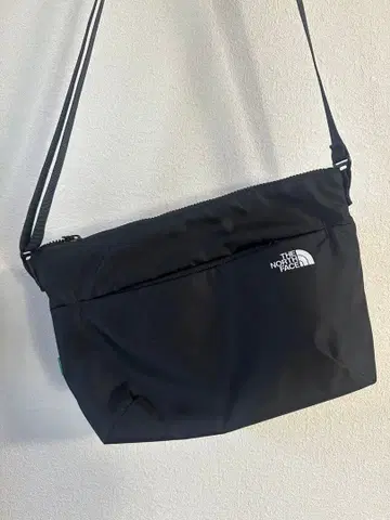 THE NORTH FACE 블랙 숄더백