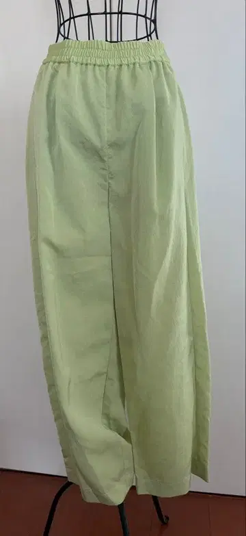 Aga 라이트 그린 팬츠 야마다야