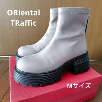ORiental TRaffic 베이지 통굽 숏부츠