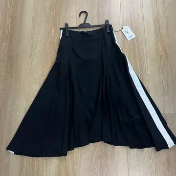 [ 새상품 ] Blue Greed 스커트