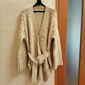 오즈모시스 케이블 짜임 니트 가디건