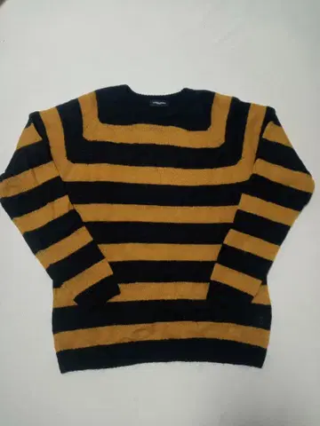 CoSTUME NATIONAL 코스튬 내셔널 옴 보더 모헤어 니트