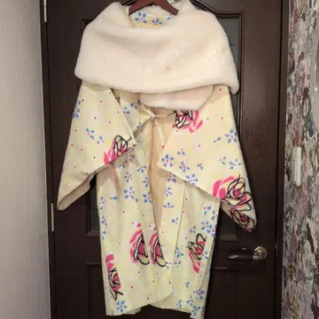 꽃무늬 겉옷과 퍼 숄 세트 긴 겉옷 스톨