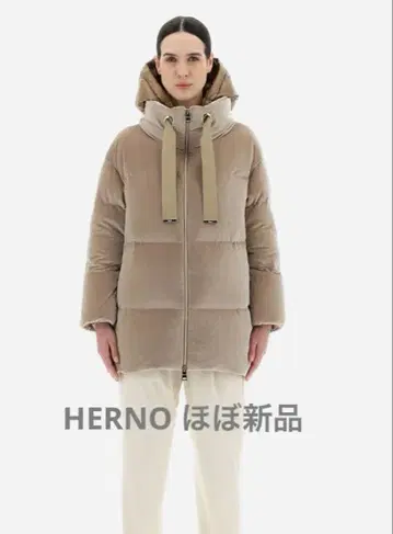 거의 새상품 HERNO 헬노 다운 코트