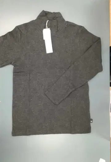 이중직 천축 자카드 무늬 하이넥 T셔츠