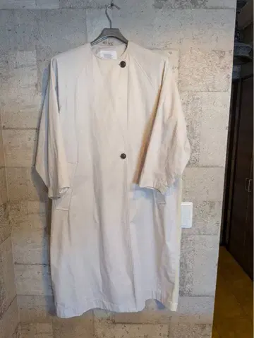 CLOCHE 베이지 롱 코트