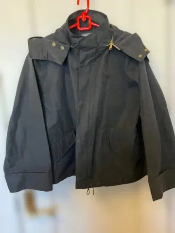 후드 부착 블랙 마운틴 파카