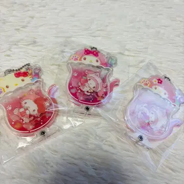 산리오 아크릴 참 고양이 소다 헬로키티 마이멜로디 피아노