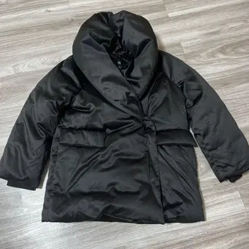 바나리퍼블릭 BR M 사이즈 블랙 다운 자켓