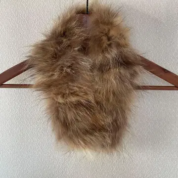 베이지 퍼 숄 클립 포함