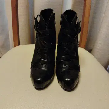 블랙 하이힐 펌프스 38