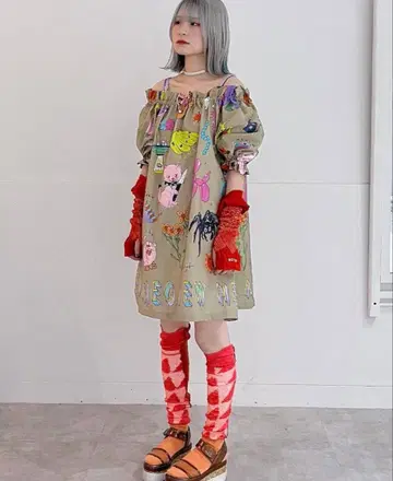 rbtxco2024A &W neon 오프숄더 원피스 프리 사이즈