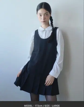 로우웨스트 미니 기장 플리츠 원피스