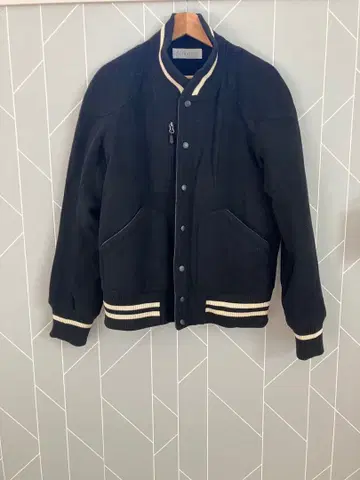 논네이티브 바시티 자켓 Size 3 Thinsulate