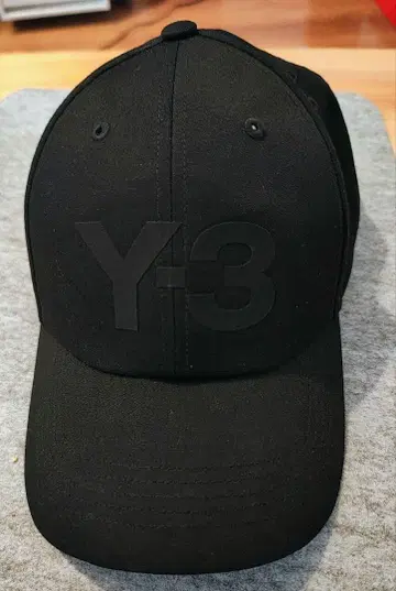 Y-3 블랙 야구 모자