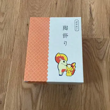 도자기 장식 피카츄와 포니타 포켓몬스터