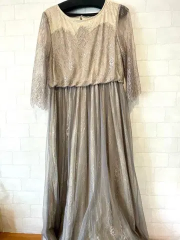 결혼식 드레스 그레이 레이스 드레스 M 사이즈 a.r.azalearose