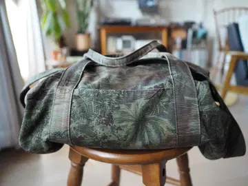 A.P.C. 야자수 패턴 보스턴 백