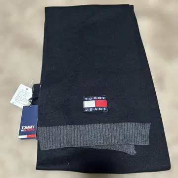 TOMMY JEANS 블랙 머플러 원사이즈