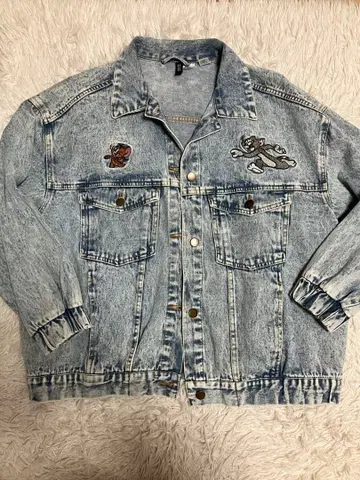 새상품급 H&M 에이치앤엠 톰과 제리 자수 데님 자켓 L 사이즈
