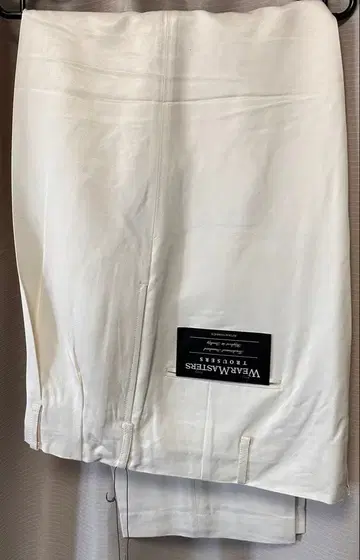 [ 미사용품 ] Attractions 레이온 개버딘 슬랙스 화이트