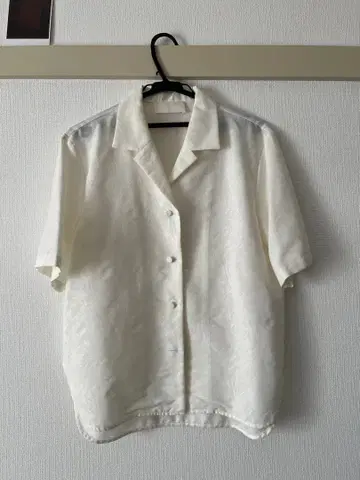 Mame Kurogouchi 자수 반팔 블라우스