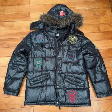 퍼 달린 VIRGIN VOYAGE 블랙 다운 자켓