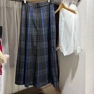 BEAUTY UNITED 플리츠 스커트 XS