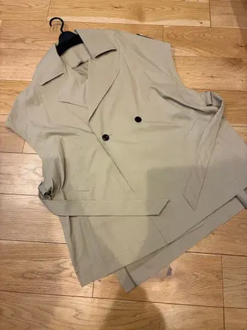 [ 새상품 ] Aga 야마다야 사이드 슬릿 트렌치 베스트 베이지 M