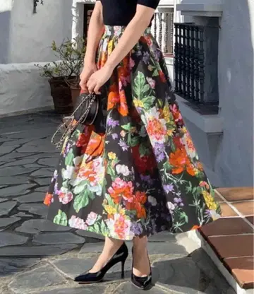 JENNE 제누 빈티지풍 플라워 플레어 스커트 M 꽃무늬 완판템