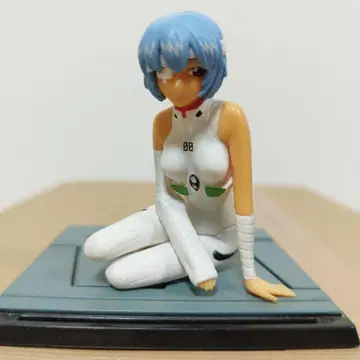 아야나미 레이 피규어